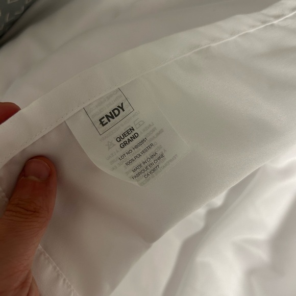 Endy White Queen Size Flat Sheet- Brand New - Picture 3 of 4